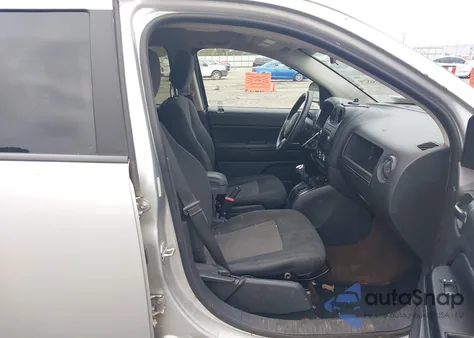 2013 Jeep Compass Sport из США, поврежденный, VIN 1C4NJCBA2DD272770